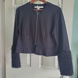 Oliver Pure NY Fitted Black zip blazer with fur detail Double Pockets - size L